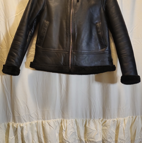 Grace Shearling Brand New With WARRANTY Tag Black Leather Size M WARRANTY - Picture 7 of 13